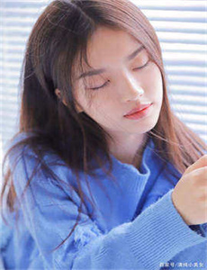 《国产丰满人妻AV》