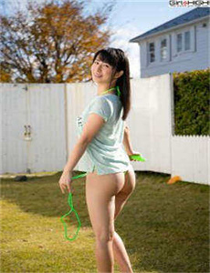 《吉尺明步95部快播》