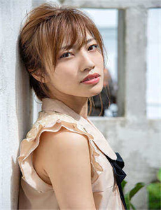 《我和丰满岳疯狂做爰的小说》