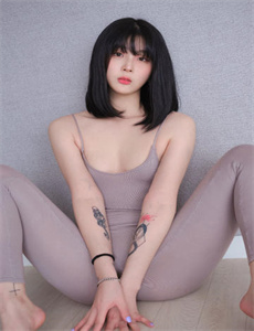 《艾米利亚克拉克》